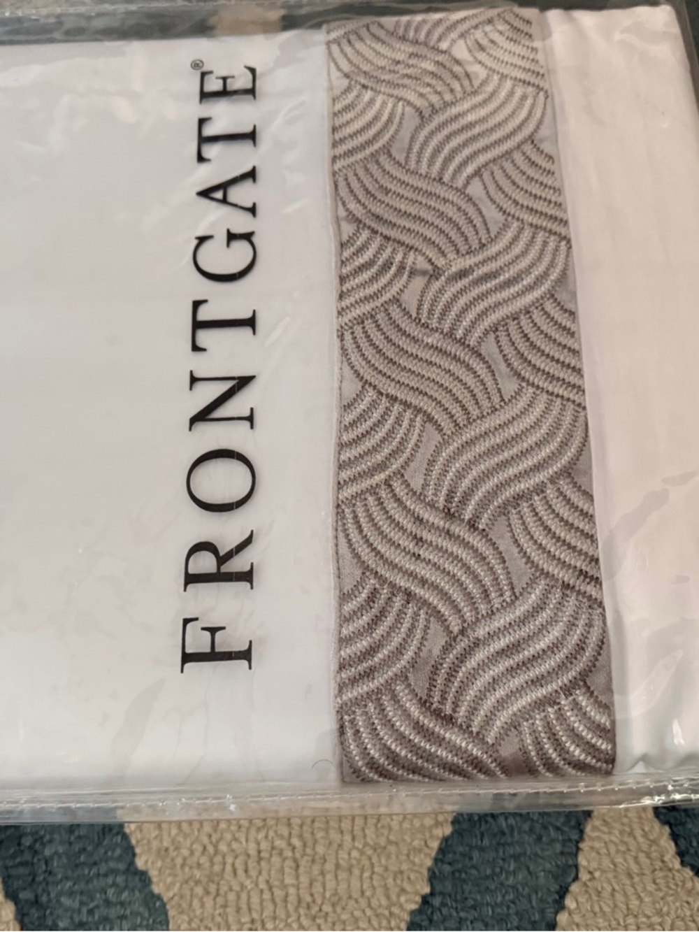 Frontgate Leora Duvet Cover - King - Pewter - NWT - Picture 4 of 15